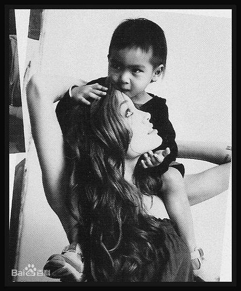 安吉丽娜·朱莉(Angelina Jolie)精彩图册