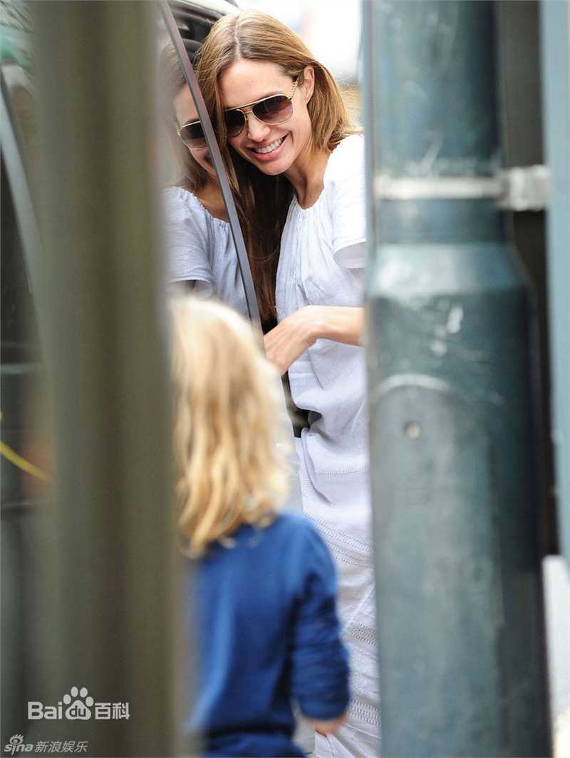 精选安吉丽娜·朱莉(Angelina Jolie)精彩图册