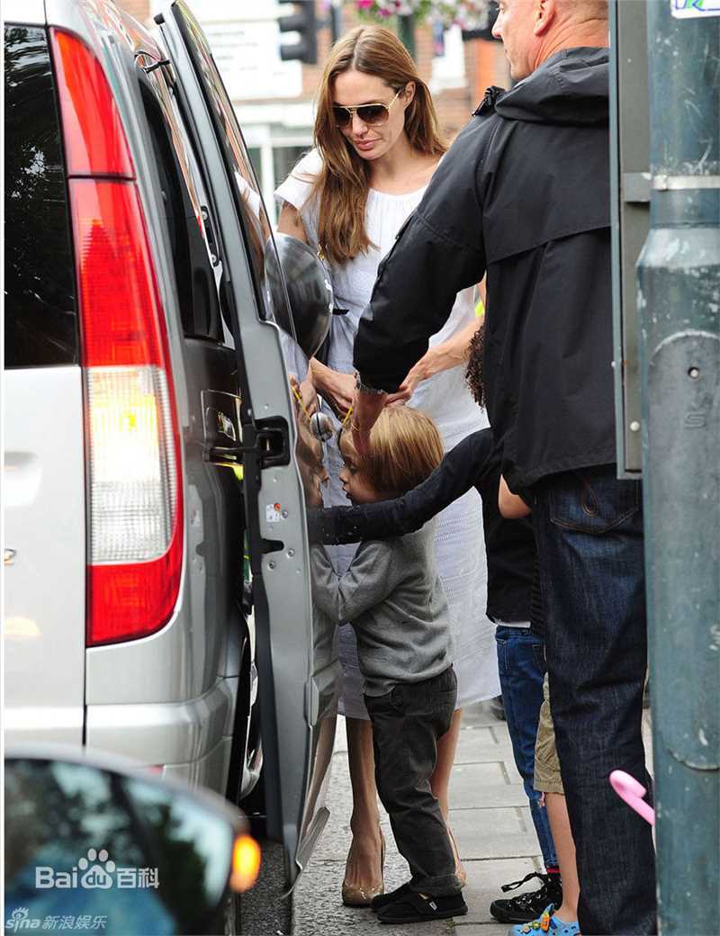 精选安吉丽娜·朱莉(Angelina Jolie)精彩图册