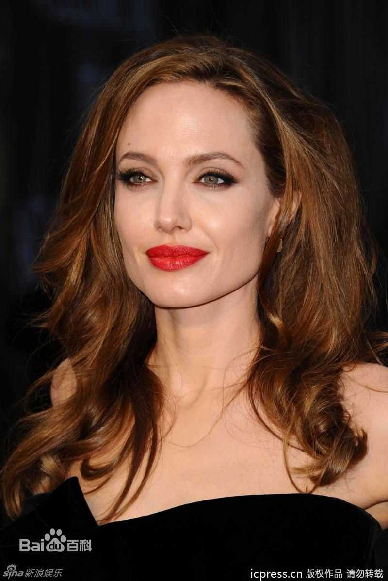 最全安吉丽娜·朱莉(Angelina Jolie)精彩图册