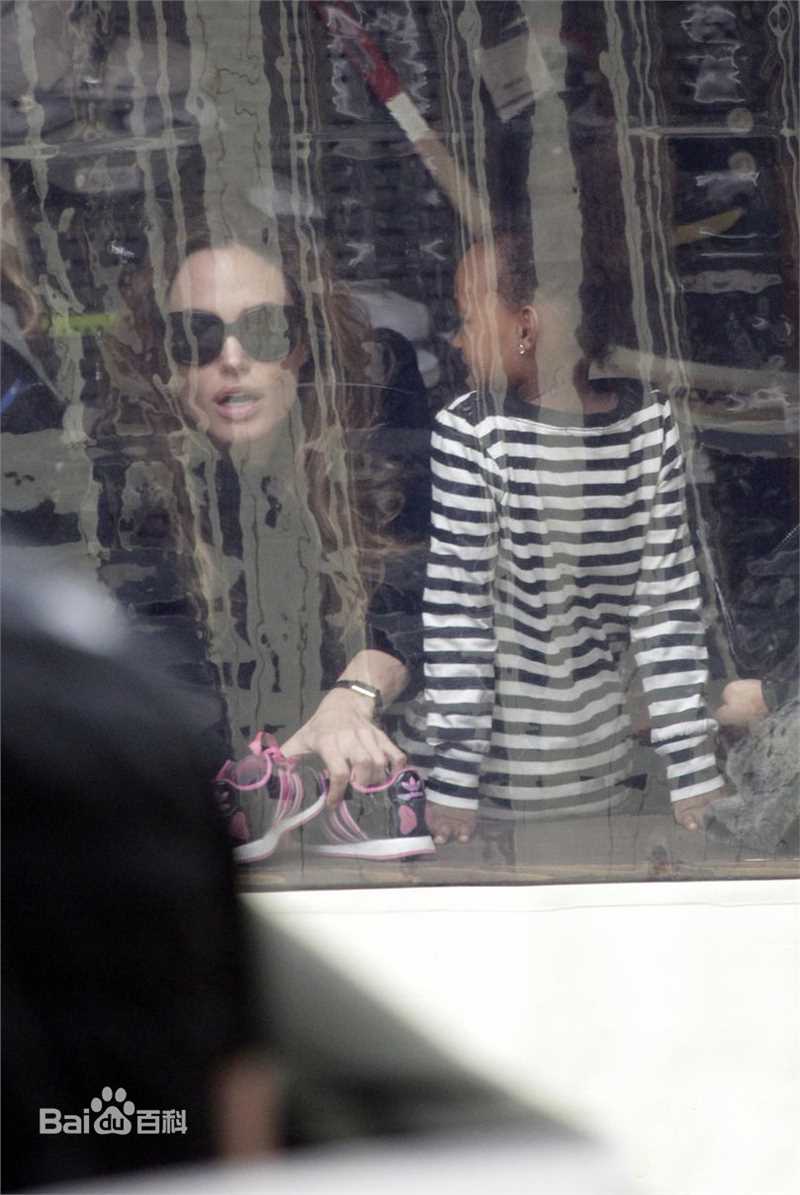 精选安吉丽娜·朱莉(Angelina Jolie)精彩图册