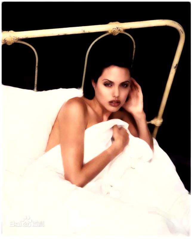 最全安吉丽娜·朱莉(Angelina Jolie)精彩图册