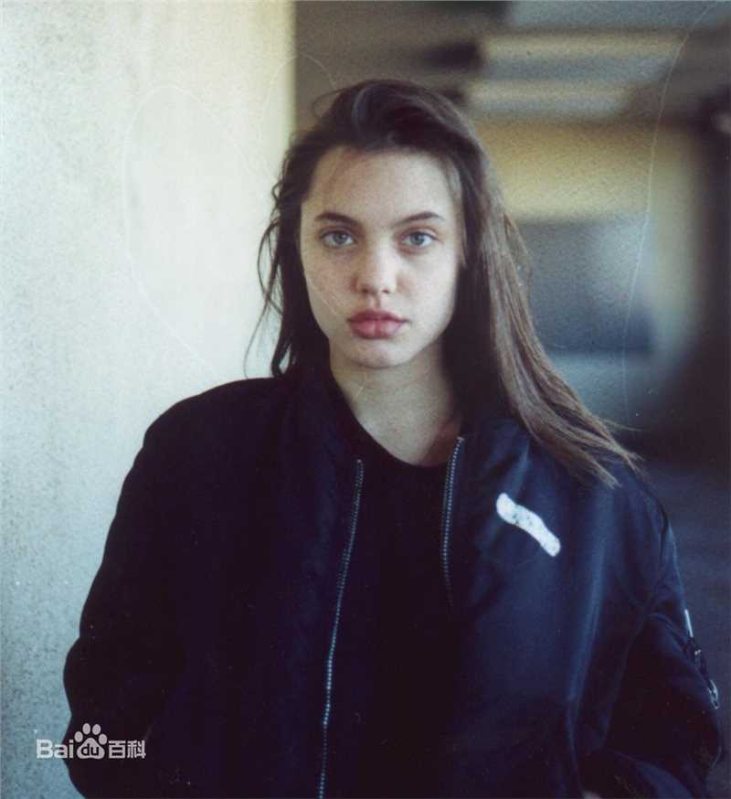 最全安吉丽娜·朱莉(Angelina Jolie)精彩图册