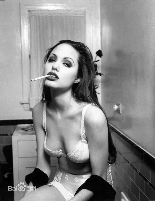 最全安吉丽娜·朱莉(Angelina Jolie)精彩图册