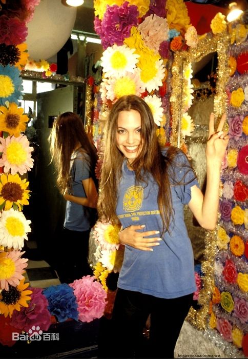 安吉丽娜·朱莉(Angelina Jolie)精彩图册