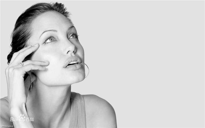 最全安吉丽娜·朱莉(Angelina Jolie)精彩图册