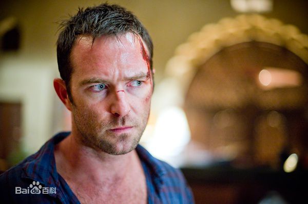 苏利文·斯坦普莱顿(Sullivan Stapleton)反击图册