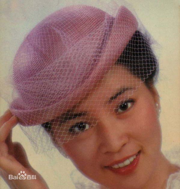 林凤娇甜美的图片图集