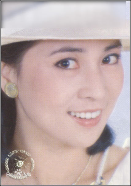 林凤娇早期图片素颜照相册