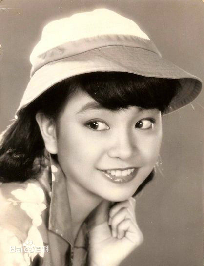 陈秋霞(Chelsia Chan)出道早期壁纸壁纸