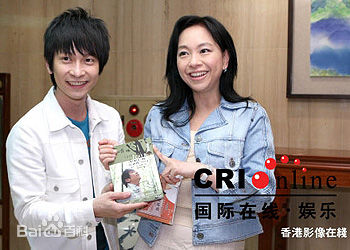 陈秋霞(Chelsia Chan)与演唱合作人性感图片图集