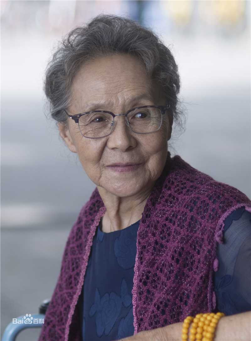 高清吴彦姝图片