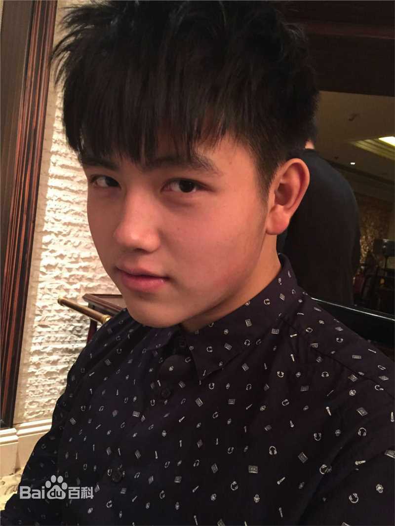 陈飞宇早年、生活照性感图片图集