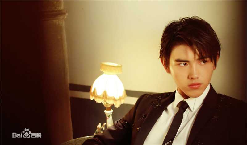 陈飞宇周末画报素颜照壁纸