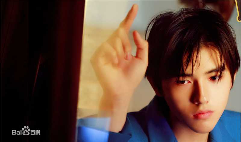 陈飞宇周末画报素颜照壁纸