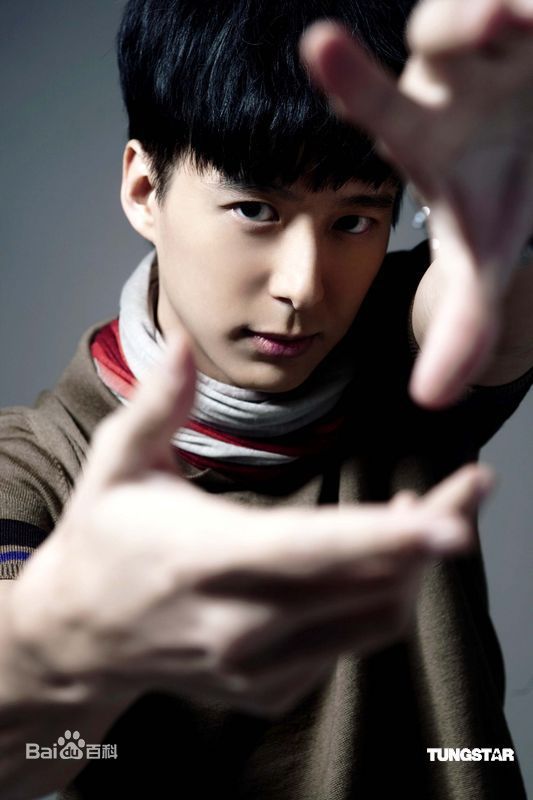 最新邓健泓(Patrick Tang)壁纸