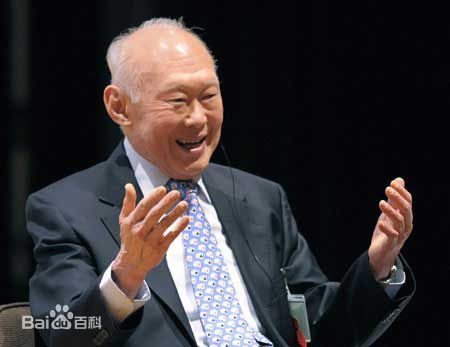 李光耀(Lee Kuan Yew)工作照前后照片