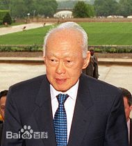 李光耀(Lee Kuan Yew)工作照前后照片