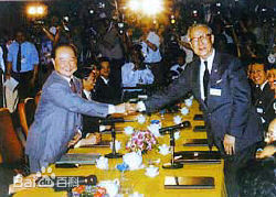 李光耀(Lee Kuan Yew)外交图片图集