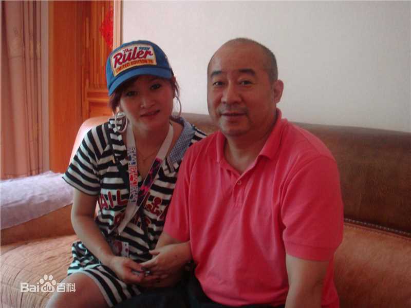 贾妮和名人合影性感图片图集