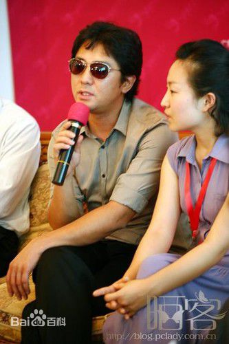 尹鸿承(，Yoon Hong-Seung)（昌导演）图册