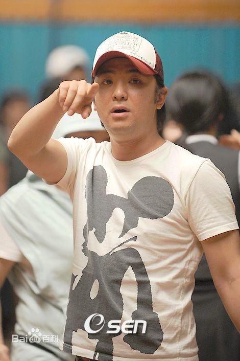 尹鸿承(，Yoon Hong-Seung)（昌导演）图册