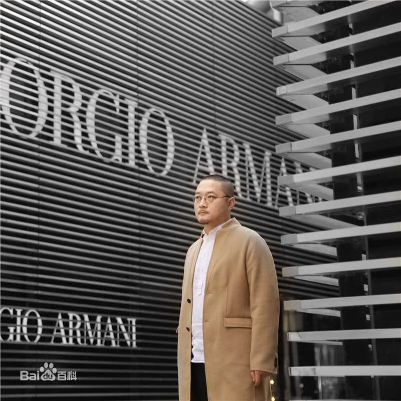 石易矗执导工作照壁纸壁纸