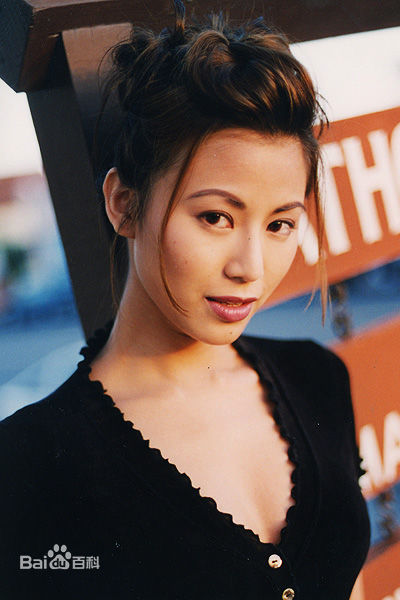 陈雅伦(Ellen Chan)在1994专辑《只喜欢一个人》中的