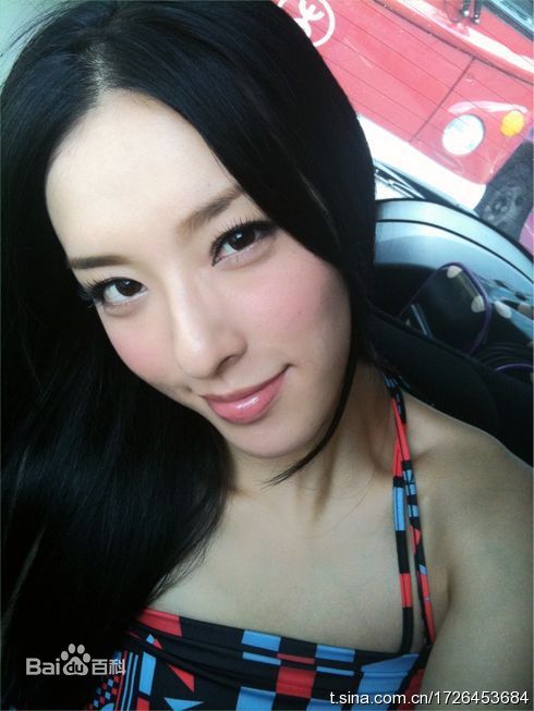 李茏怡(Tiffany Lee)生活照图册