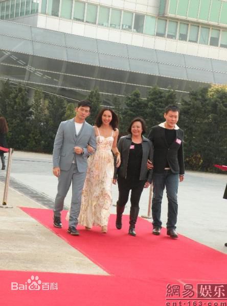 奚岳隆爱情来的时候壁纸壁纸