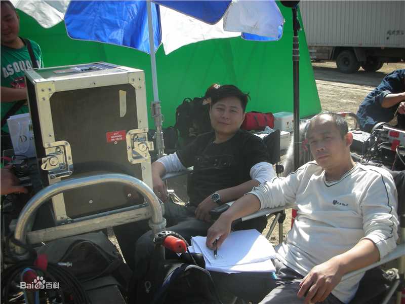 王鹤钧工作性感图片图集