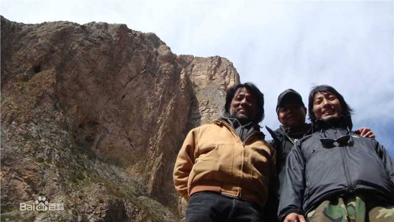 王鹤钧工作性感图片图集