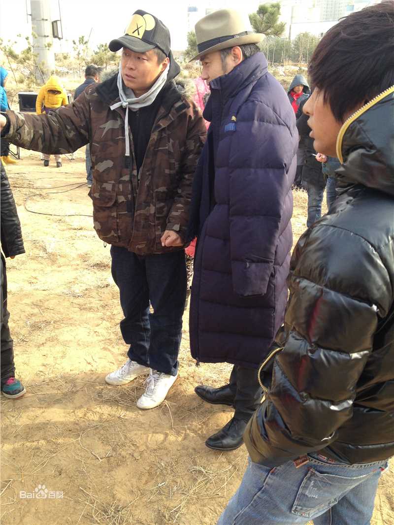 王鹤钧工作性感图片图集