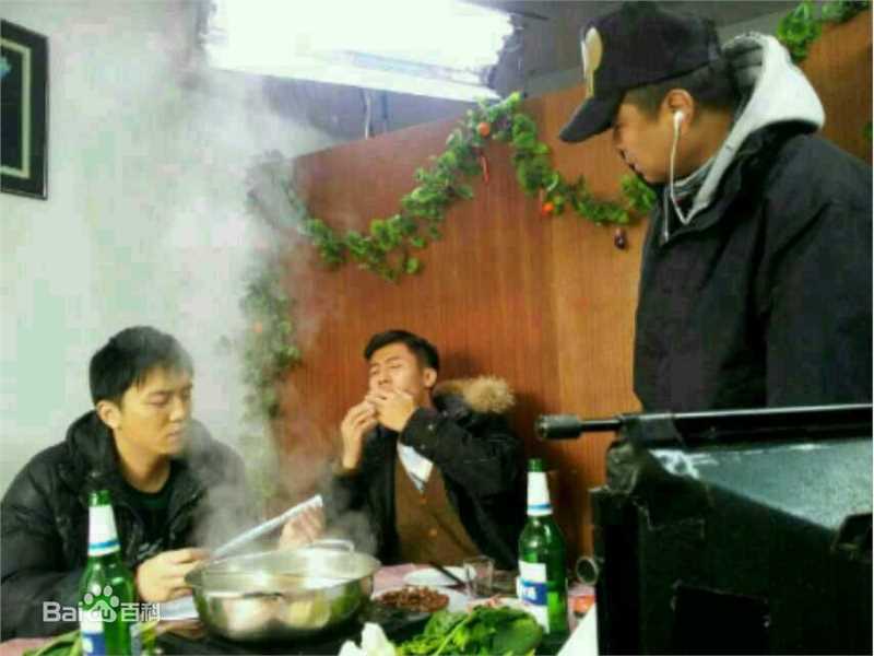 王鹤钧工作性感图片图集