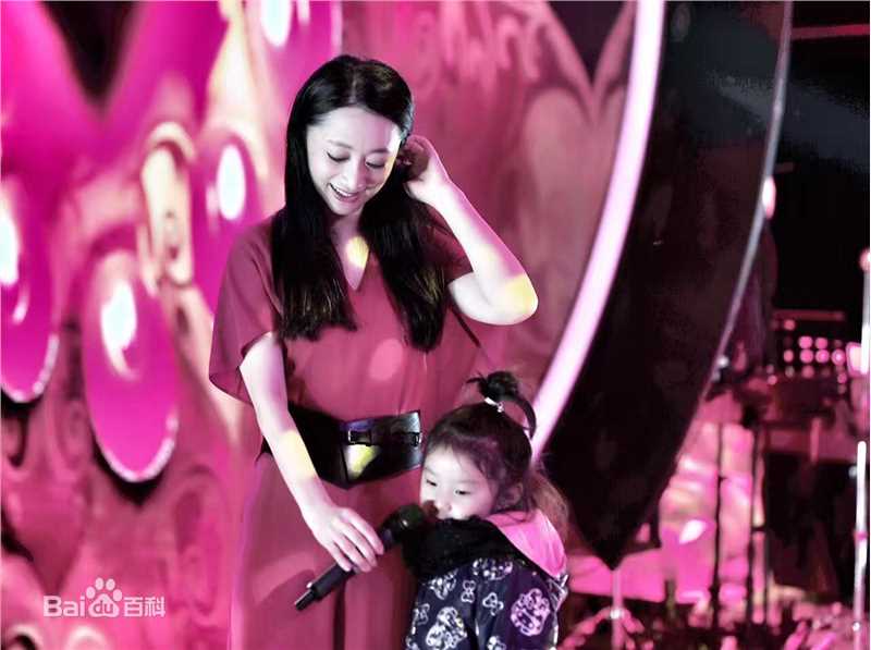 原子霏(Vivian)星光音乐节前后照片