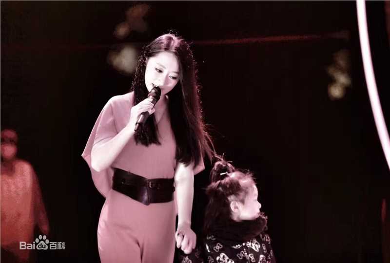 原子霏(Vivian)星光音乐节前后照片