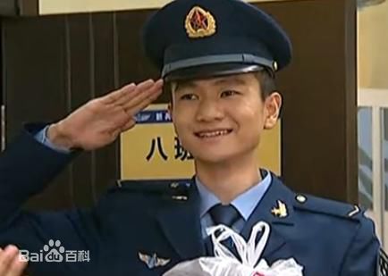 高清顾宇峰(Daniel)在代表作《大学生士兵的故事》  饰 余丰中的图集