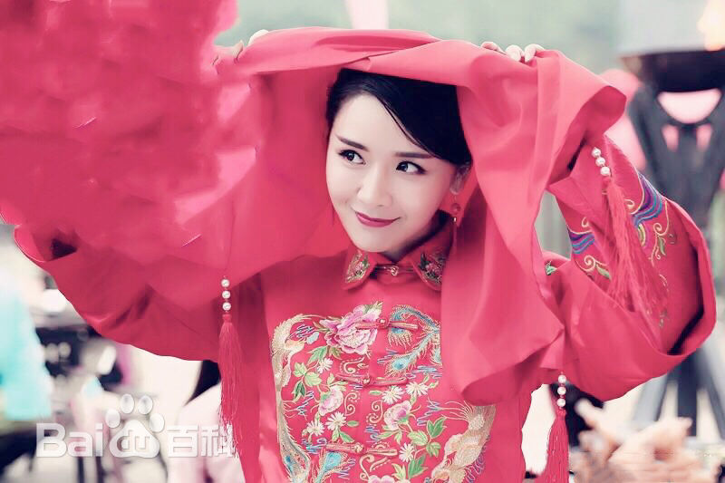 高清梅俪儿在《勇者胜》饰演一面红中的图集