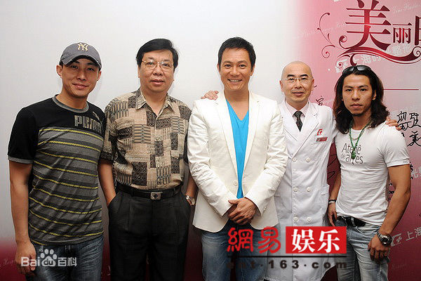 沈志豪在电影《异度公寓》宣传中的