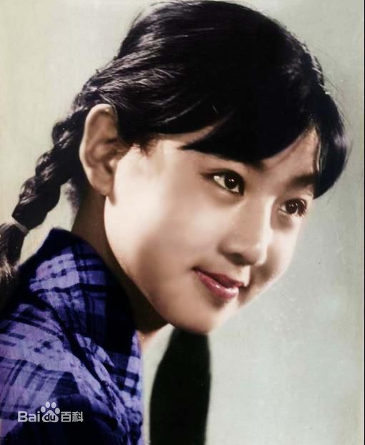 韩再芬小时候及早期照片前后照片