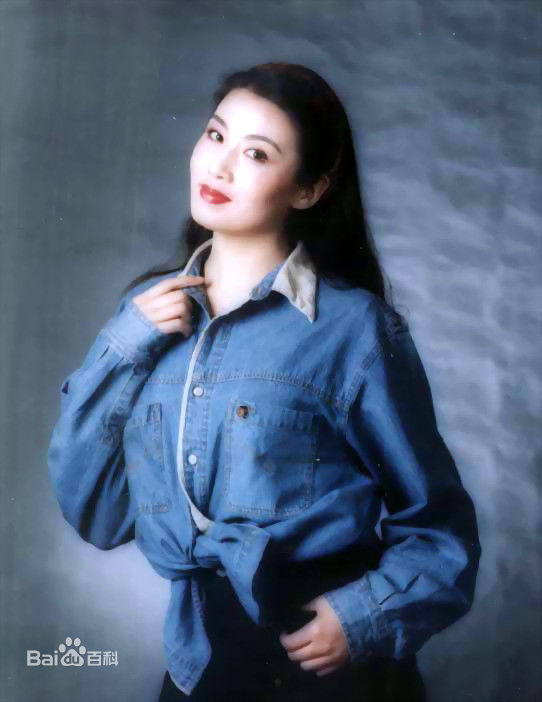 韩再芬小时候及早期照片前后照片