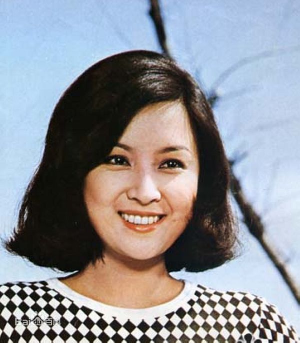 最新甄珍精彩图册