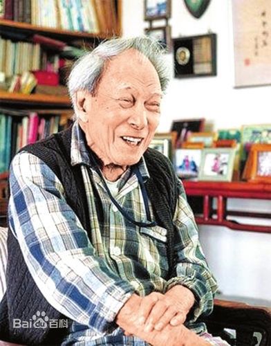 石坚(Shih Kien)生活照素颜照相册