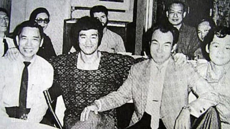 石坚(Shih Kien)生活照素颜照相册