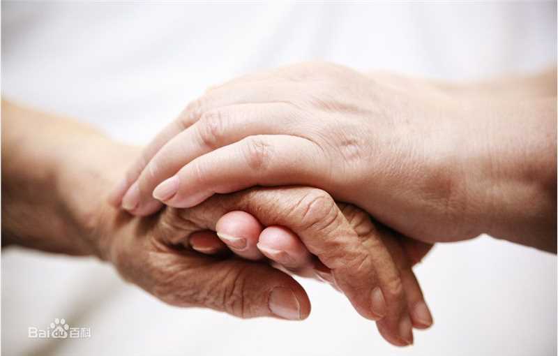 石坚(Shih Kien)前后照片