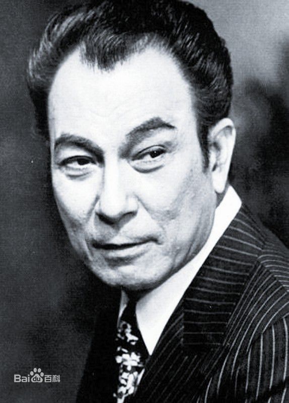 石坚(Shih Kien)前后照片