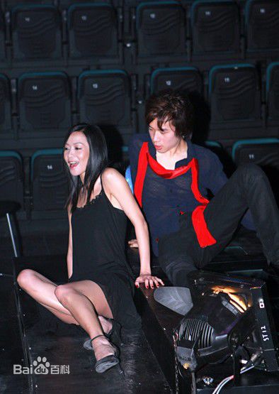 赵学而(Bondy，Chiu Hok Yee)在2008年5月6日《心太野》彩排现场中的