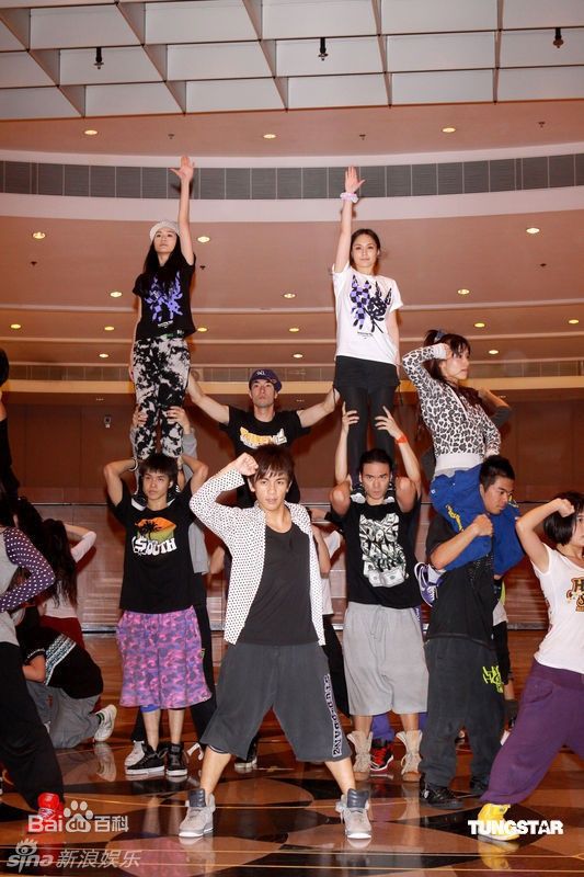 梁进龙(Juno Leung)媒体照素颜照相册