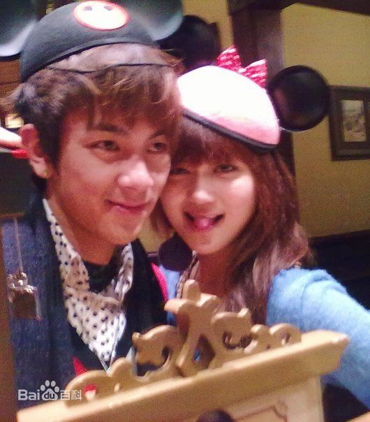 梁进龙(Juno Leung)媒体照素颜照相册