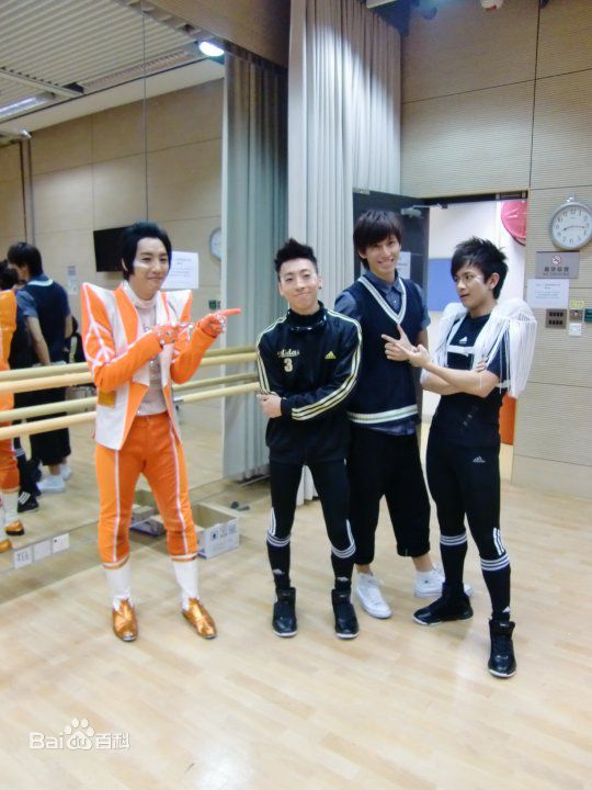 梁进龙(Juno Leung)媒体照素颜照相册